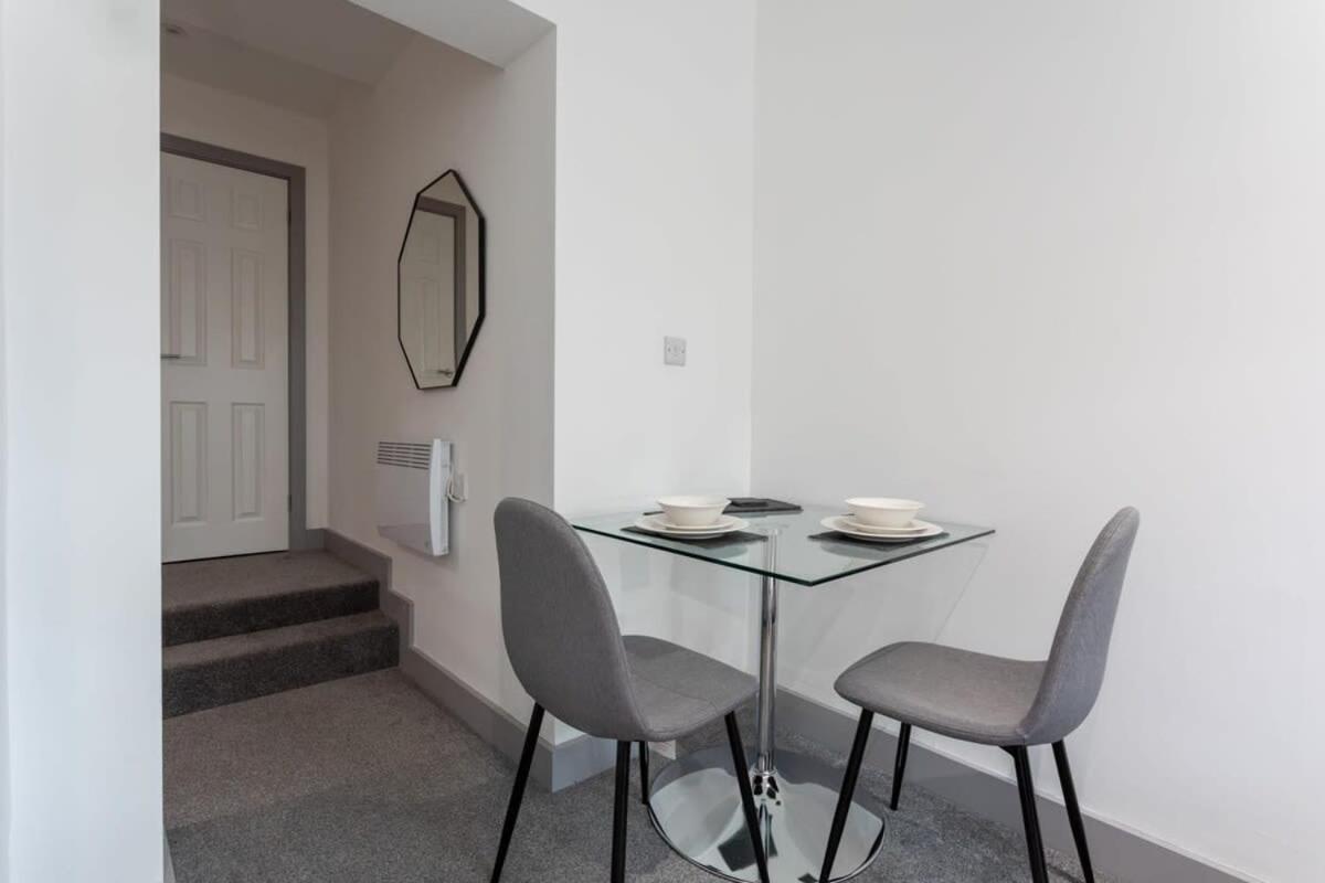 לידס Amazing 1 Bedroom Apartment Leeds מראה חיצוני תמונה